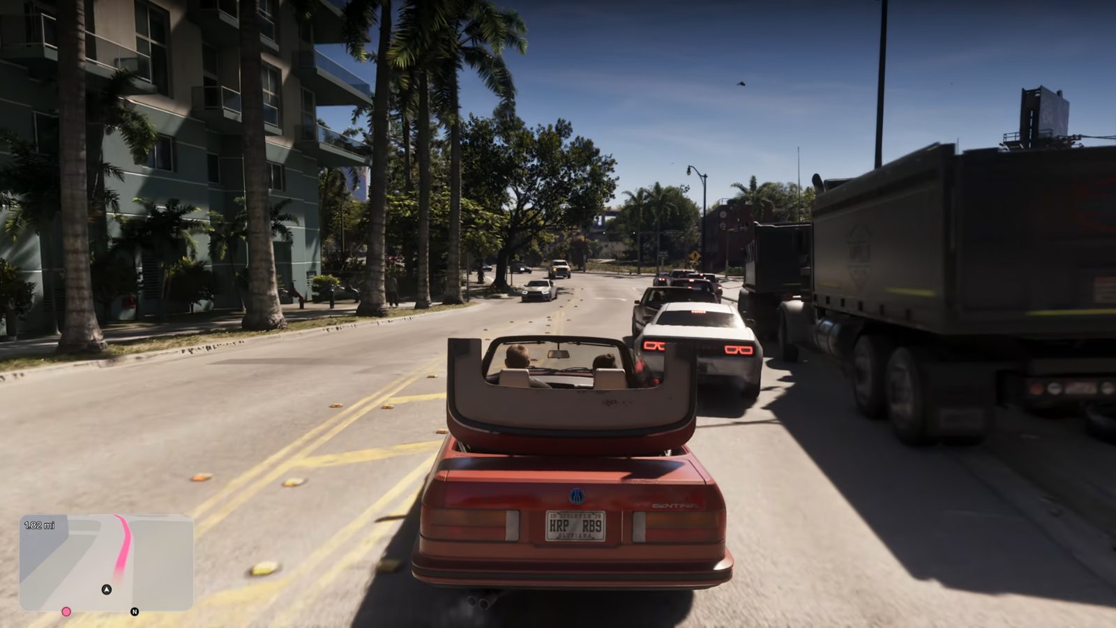 Jason e Lucia em conversível vermelho com capota automática em GTA VI.